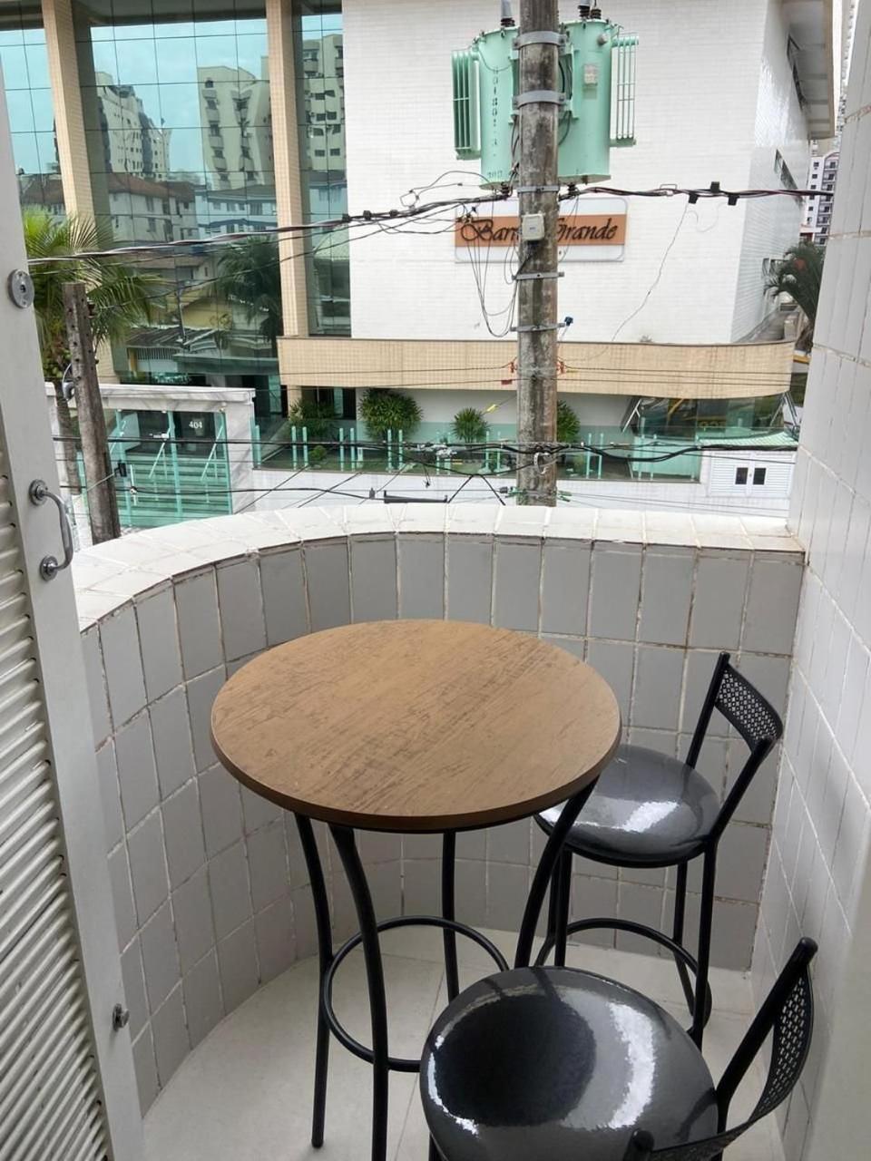 Canto Forte- Suite C/Varanda - Ate 5 Hospedes- Garagem - Wi Fi E 200 Metros Da Praia, 50 Metros Da Av Gastronomica Da Pg Прая-Гранди Экстерьер фото