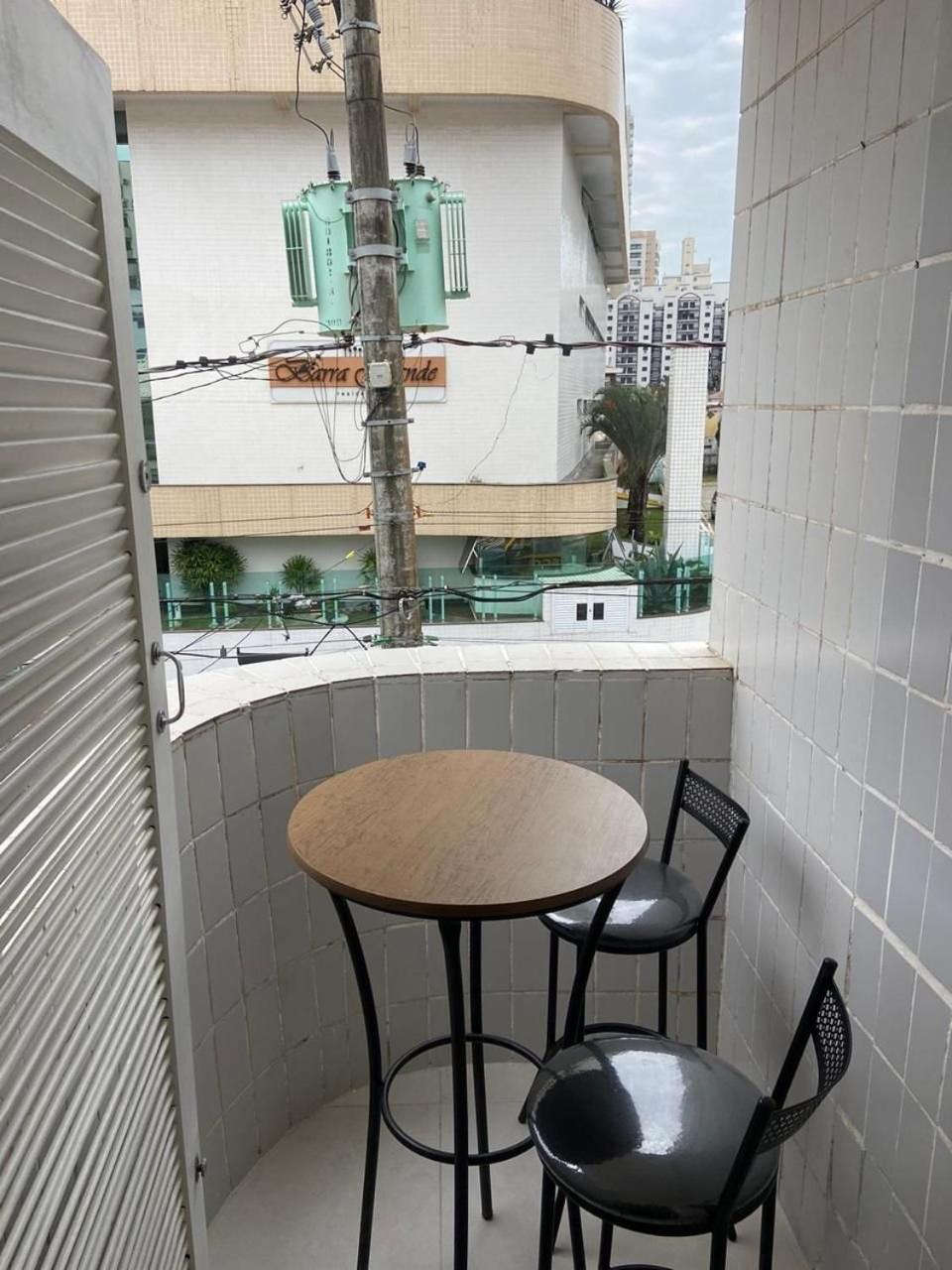 Canto Forte- Suite C/Varanda - Ate 5 Hospedes- Garagem - Wi Fi E 200 Metros Da Praia, 50 Metros Da Av Gastronomica Da Pg Прая-Гранди Экстерьер фото